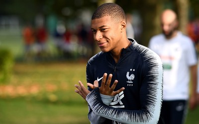 杏运体育精华-弗罗伊勒助攻帽子戏法惊艳全场